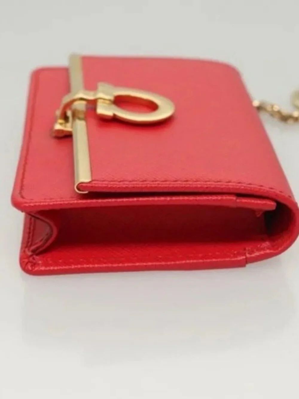 Salvatore Ferragamo Gancini Card Case Leather Red Gold Auth bs24757